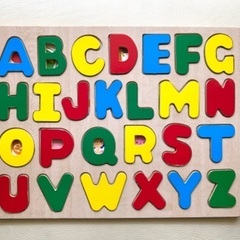 木製アルファベットパズル