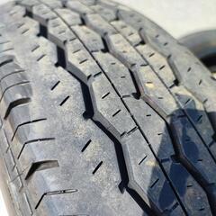 ハイエース キャラバン タイヤ 4本セット