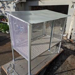 積雪対応のゴミステーション用収納ボックス