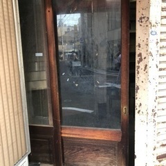 8月上旬まで！　引取限定　現状渡し　引き戸　アンティーク建具　昭和レトロ　激レア！ 30枚以上 ドア 商店　閉店 8月上旬まで！ 引取限定 現状渡し 引き戸 アンティーク建具 昭和レトロ