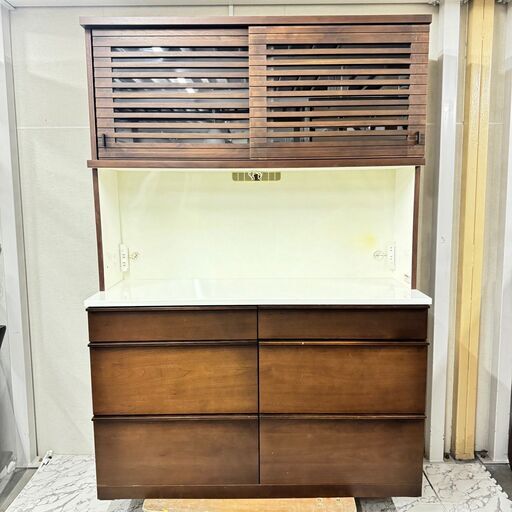 W 17719  河口家具 2枚ガラス扉キッチンボード幅140cm   ◆大阪市内・東大阪市他 6,000円以上ご購入で無料配達いたします！◆ ※京都・高槻・枚方方面◆神戸・西宮・尼崎方面◆生駒方面、大阪南部方面　それぞれ条件付き無料配送あり！