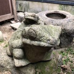 蛙　カエル　置物　巨大　庭石　かわいい