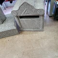 御影石のポスト