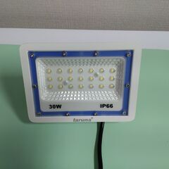 【ネット決済】投光器 LED投光器 30w 300w相当 昼光色...
