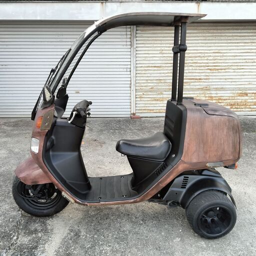 ホンダのジャイロキャノピー純正ワゴンタイプ。木目調。ワイドカスタム。
