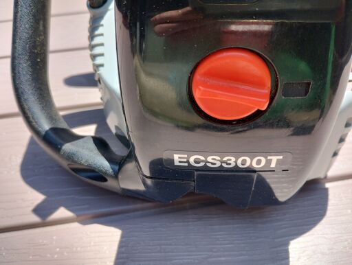 チェンソー ECS300T