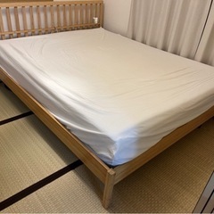 IKEA ベッドフレーム クイーンサイズ コングスフース