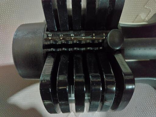片方２０キロのダンベル　セット価格