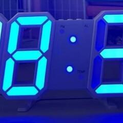 青色LEDデジタル時計
