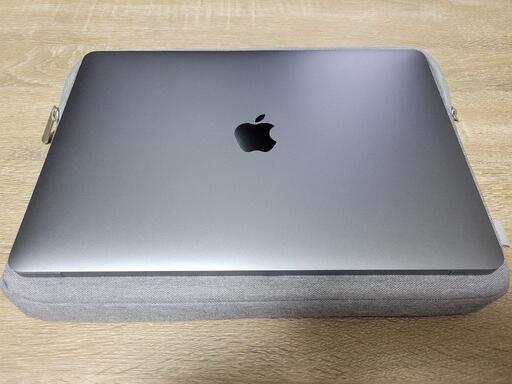 ノートパソコン　Macbook Air 2020