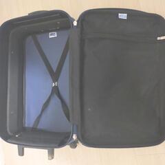 【海外旅行も入るサイズ】スーツケース　キャリーケース