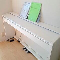 【ネット決済】電子ピアノ　カシオ　PX770　ホワイト　21年製