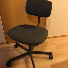 【ネット決済】IKEA キャスター付き椅子
