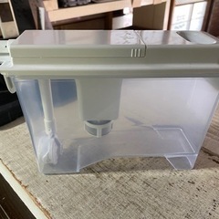 東芝冷蔵庫　製氷タンク ジャンク