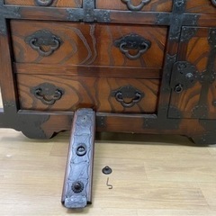 和箪笥 MC102【加賀箪笥】和箪笥 欅 ケヤキ 95cm× 40cm× 90cm 金具装飾