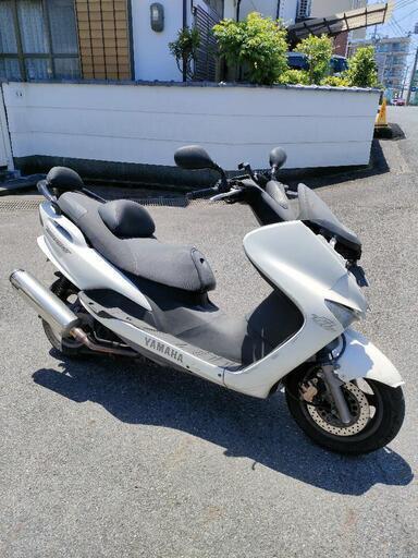 ヤマハ　マジェスティ125FI　エンジン実働　フロント事故車