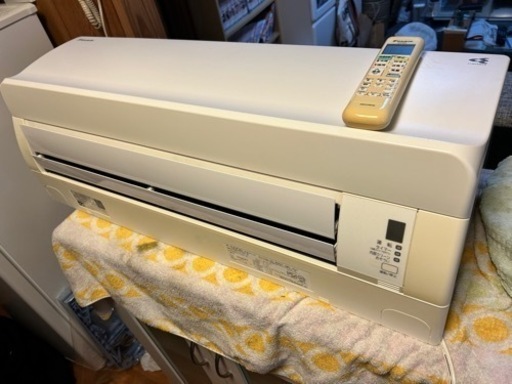 DAIKINルームエアコン2.2k  標準の設置まで込みです