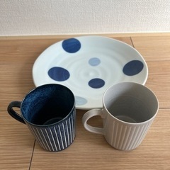 食器(マグカップ×2(品切れ),大皿)