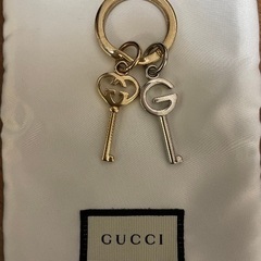正規レア GUCCI鍵モチーフキーホルダー