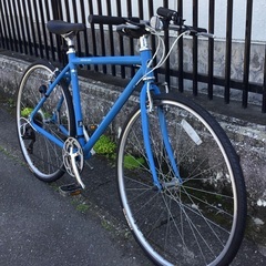 ＜整備済・美品車＞WEEKENDBIKES（ウィークエンドバイクス）前後タイヤとグリップ新品交換で超お得品！ クロスバイク・シマノ7段変速 ブルー・サイズ510㎜・清掃済みで綺麗です