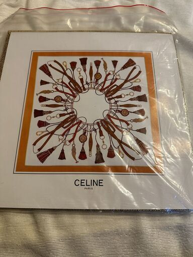 CELINE スカーフ l*r様 CELINE スカーフ シルク100 67cm×67cm ブルー
