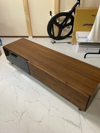 テレビボード