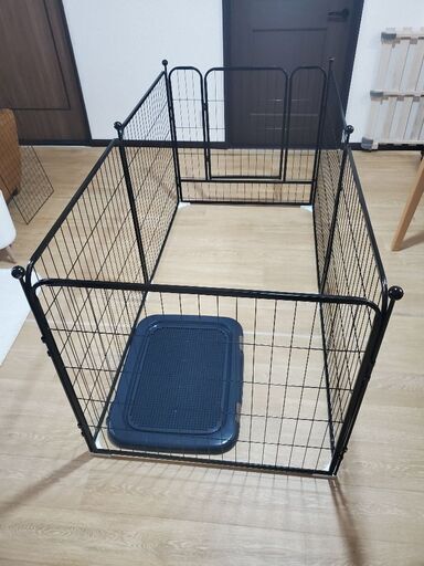 犬用サークル（ペット用品）トイレトレー付き