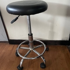Beautiful stool with adjustable ...