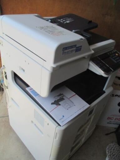 Ｋｙｏｃｅｒａ　Taskalfa　256i　モノクロ複合機　カウンター少ないです。コピー機 Kyocera Taskalfa 256i モノクロ複合機 カウンター少ないです