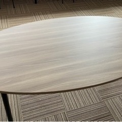 楕円型　テーブル