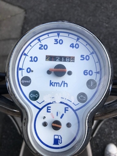 川口市まで配送料8000円 ヤマハ ビーノ 前後タイヤ新品 各部整備済み 原付