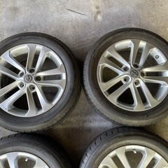 H518-1)215/55R17+ニッサンジューク17インチアルミ中古4本セット！7J-17+40！バリ山！