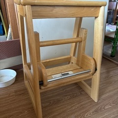 木製椅子　w400×奥行370×高さ550