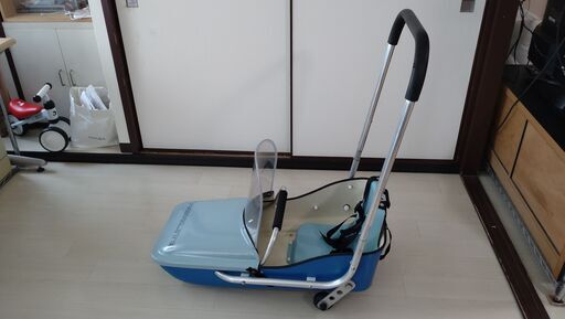秀岳荘　北国生まれの手押しソリ　KID'S PULK by NORLITE Designs定価１２万円