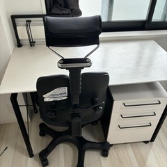 【定価60%オフ】ニトリ　オフィス用机/椅子
