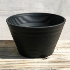 プラスチック製平鉢、
直径15cm×高さ7.5cm 