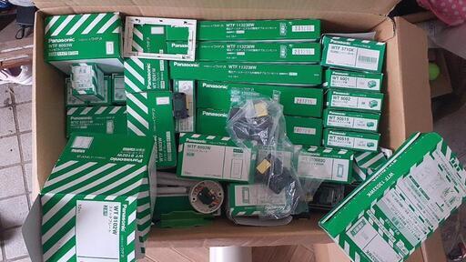 配線器具、未使用　パナソニックコスモシリーズ