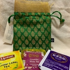 インドの土産巾着とティーバッグ３個