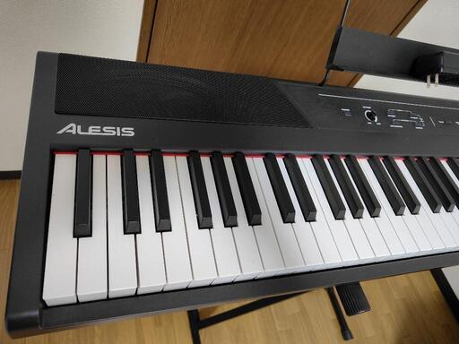 Alesis 電子ピアノ 88鍵盤　ほぼ未使用、スタンド付き