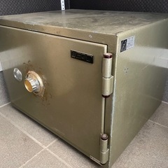 薪販売中在庫処分300キロ激安 (Hirano ) 印旛日本医大のその他の中古  