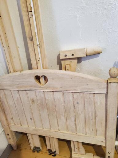 ベッド、家具