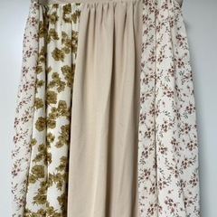 ①新品スカート　4Lサイズ