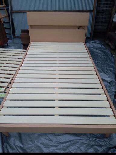 家具 ベッド　セミダブルベッド