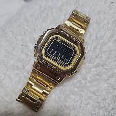 G-SHOCKに似た腕時計！！ ゴールドメタル！
