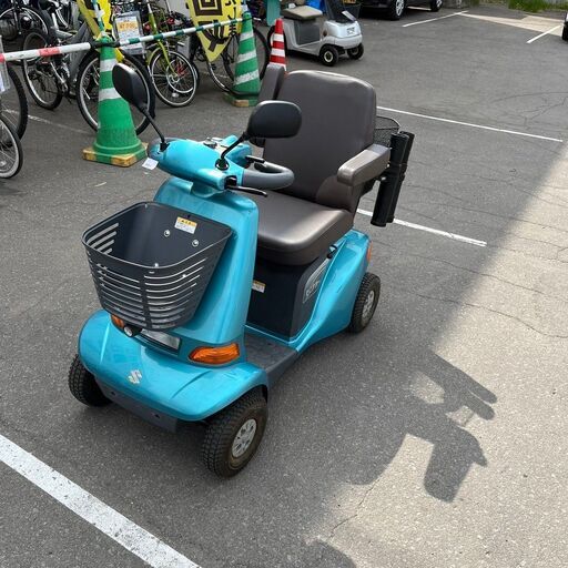 スズキ セニアカー 青系 電動カート シルバーカー シニアカー