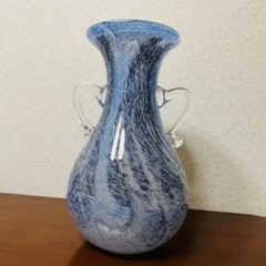 値下げ！【美品】花瓶 人気柄 ブルー