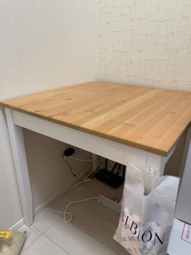 家具 椅子と食卓　テーブル 机
