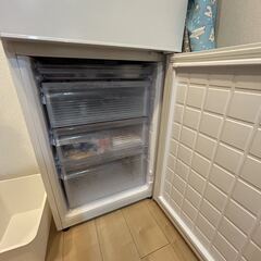 【決まりました】【美品】SHARP 2ドア冷蔵庫 280L プラズマクラスター搭載 SJ-PD28F-W