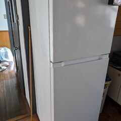 2022年製　2ドア冷蔵庫