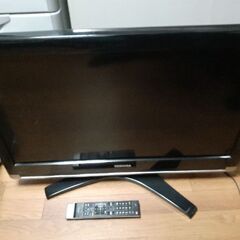 TOSHIBA液晶テレビ32型　HDD内蔵　配達無料